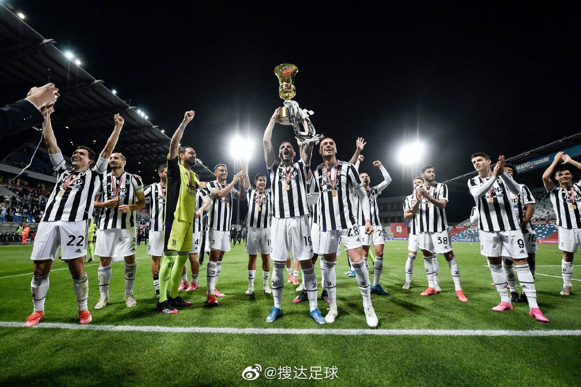今夜突围战来临，尤文图斯围绕法国杯再遭质疑，引发热议，球队文化再被提及