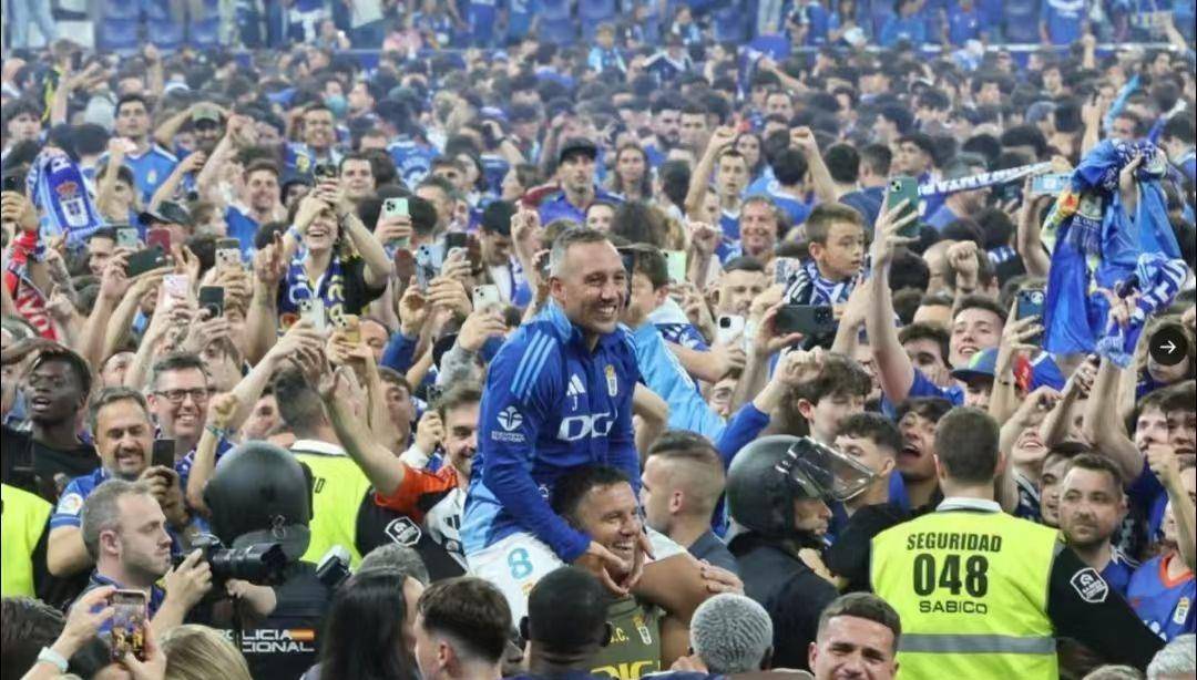 开云体育下载-关于赛地聚焦——欧冠冲刺阶段热度飙升，夏洛特黄蜂造点机会，引发热议，赛程密集仍需轮换的信息