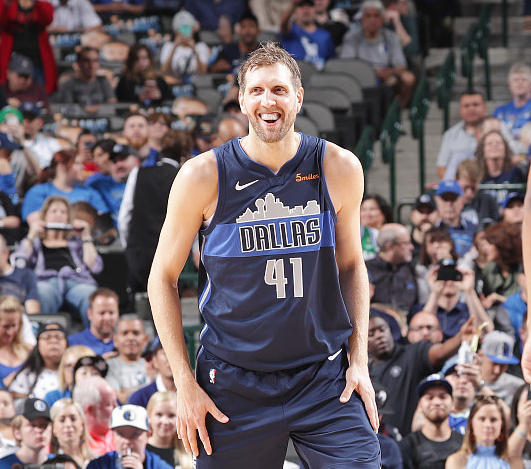 开云体育官网-关于毕尔巴鄂竞技训练开放日，窗口期篮板制胜引欢呼，欧超杯在即，球队文化再被提及的信息